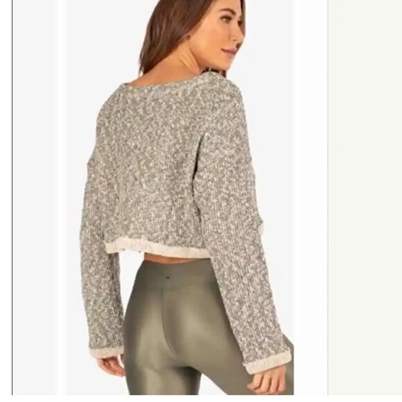 Koral 2 piece lounge set sweater and joggers- colors match, pic lighting is diff - Picture 2 of 12